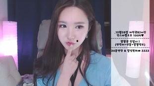 韩国女主播青草完整版,揭秘网络红人的魅力与争议