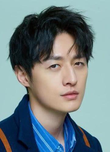 胡耘豪资料,才华横溢的青年演员，演艺事业璀璨星光