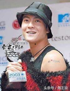 陈冠希肩膀纹身照片,背后的故事与意义