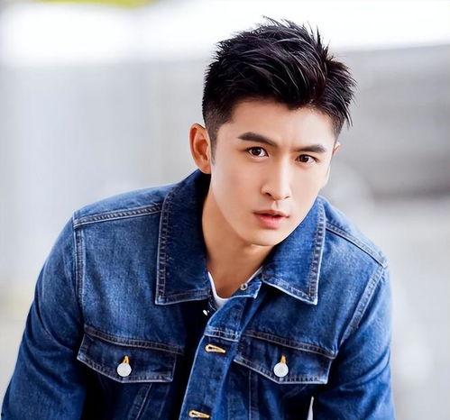 张云龙图片壁纸,光影交织下的偶像风采